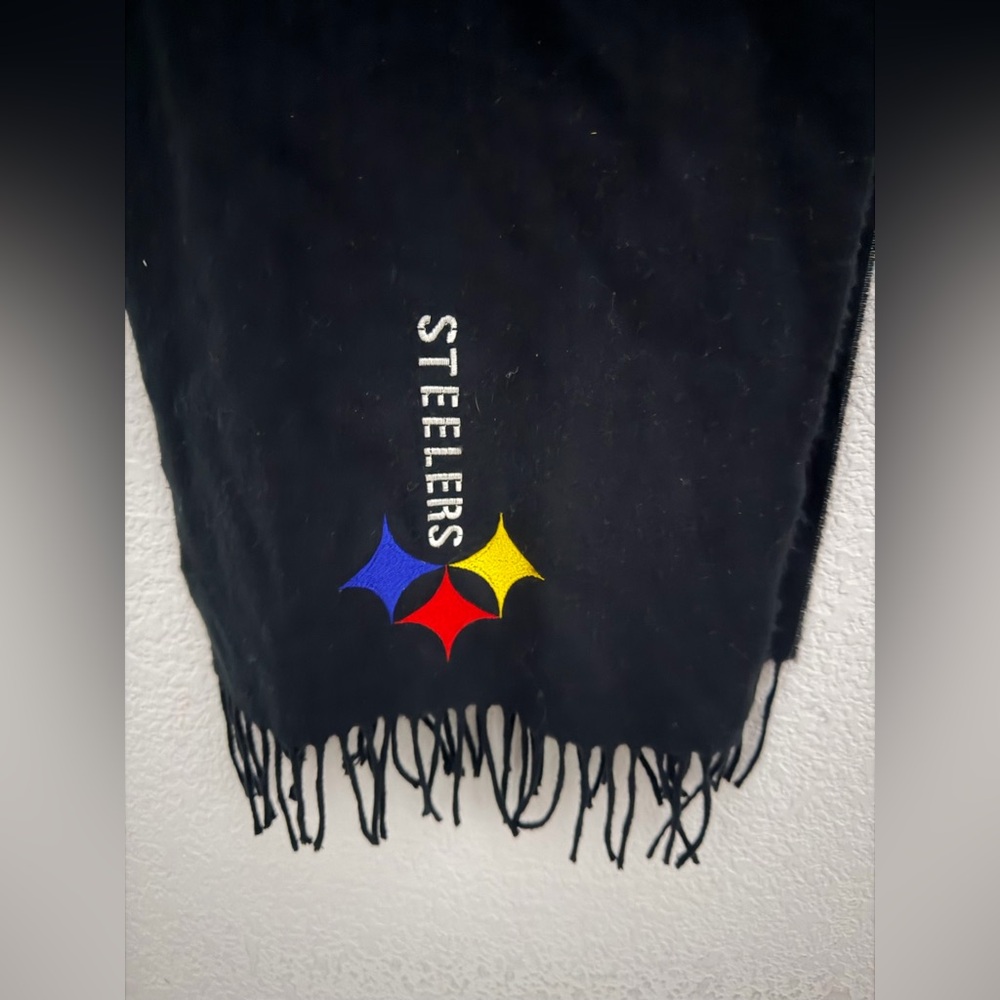 Pittsburgh Steelers Black Fringe Scarf
